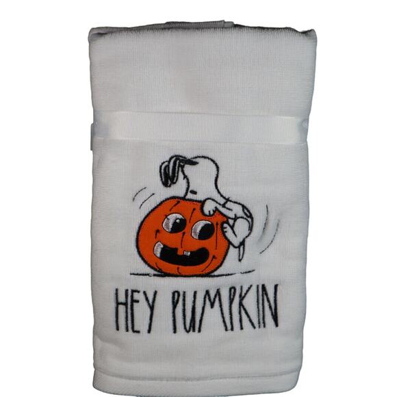 Rae Dunn Peanuts Snoopy Halloween Hand Towels HEY PUMPKIN - Picture 2 of 3